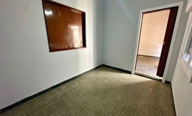 Venta PH 3 ambientes en planta baja Quilmes centro