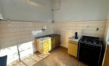 Venta PH 3 ambientes en planta baja Quilmes centro