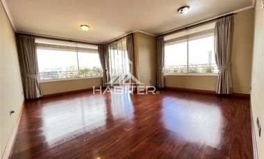 Departamento en Arriendo en Exclusivo edificio en Avda. Alemania, frente a plaza y calle tranquila