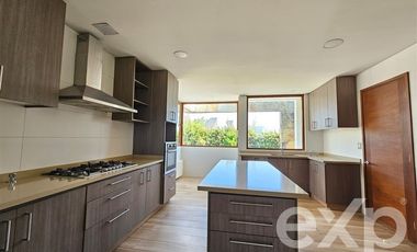 Casa en Venta en Condominio Algarobal