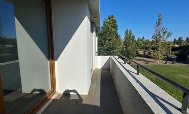 Casa en Venta en Condominio Algarobal