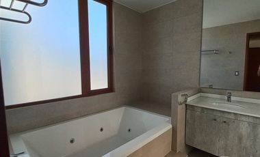 Casa en Venta en Condominio Algarobal