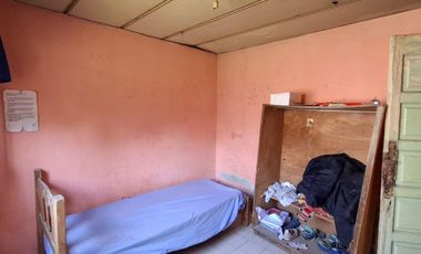 En Venta, Casa de 3 dormitorios, a reciclar,  B° Confluencia, Neuquén