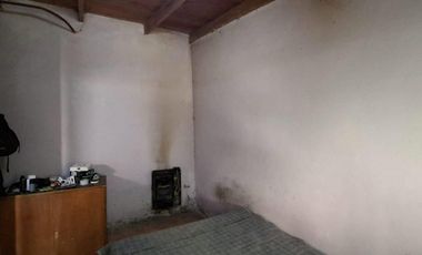 En Venta, Casa de 3 dormitorios, a reciclar,  B° Confluencia, Neuquén