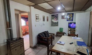 En Venta, Casa de 3 dormitorios, a reciclar,  B° Confluencia, Neuquén