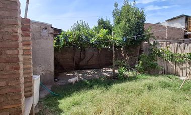 En Venta, Casa de 3 dormitorios, a reciclar,  B° Confluencia, Neuquén