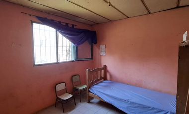 En Venta, Casa de 3 dormitorios, a reciclar,  B° Confluencia, Neuquén