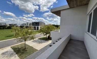 Casa en  Venta en Barrio  Araucarias Puertos