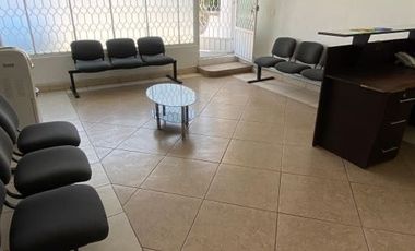 Renta oficinas, consultorios. Col. La Paz. Reforma