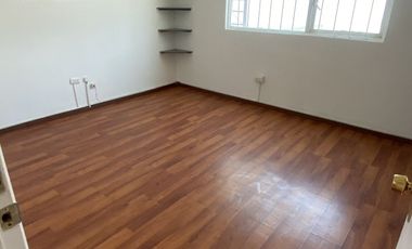 Renta oficinas, consultorios. Col. La Paz. Reforma