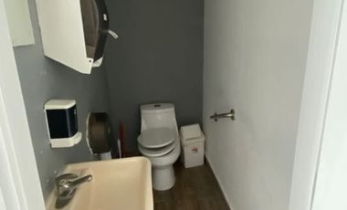 Renta oficinas, consultorios. Col. La Paz. Reforma