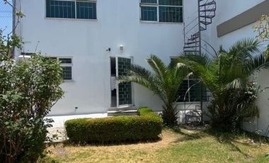 Renta oficinas, consultorios. Col. La Paz. Reforma