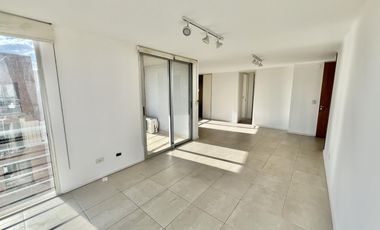 Alquiler 3 ambientes San ISISDRO. Con terraza, parrilla y VISTA AL HIPODROMO Y AL RIO