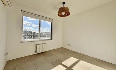 Alquiler 3 ambientes San ISISDRO. Con terraza, parrilla y VISTA AL HIPODROMO Y AL RIO
