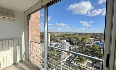 Alquiler 3 ambientes San ISISDRO. Con terraza, parrilla y VISTA AL HIPODROMO Y AL RIO