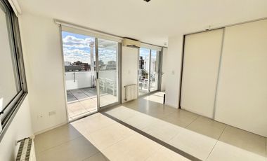 Alquiler 3 ambientes San ISISDRO. Con terraza, parrilla y VISTA AL HIPODROMO Y AL RIO