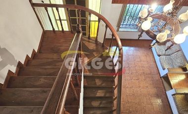 Venta Casa 4 Amb. Ramos Mejía  Fondo Libre  Apto crédito