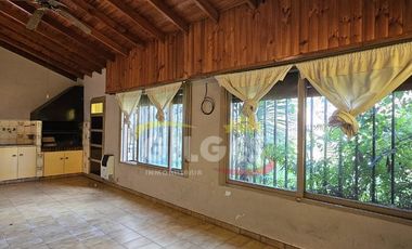 Venta Casa 4 Amb. Ramos Mejía  Fondo Libre  Apto crédito