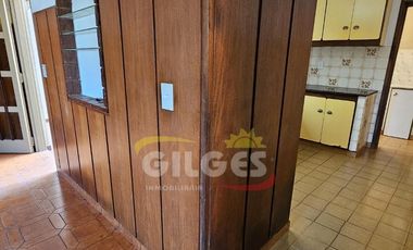 Venta Casa 4 Amb. Ramos Mejía  Fondo Libre  Apto crédito