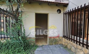 Venta Casa 4 Amb. Ramos Mejía  Fondo Libre  Apto crédito