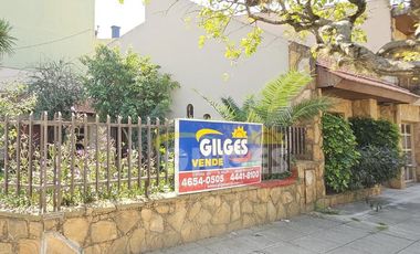 Venta Casa 4 Amb. Ramos Mejía  Fondo Libre  Apto crédito