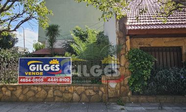 Venta Casa 4 Amb. Ramos Mejía  Fondo Libre  Apto crédito