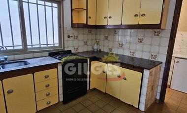 Venta Casa 4 Amb. Ramos Mejía  Fondo Libre  Apto crédito
