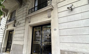 Alquiler 3 amb. sobre Av. Alvear c/ patio propio