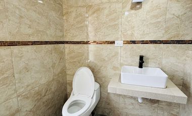 Casa en venta con habitación en planta baja- Excelentes espacios sociales
