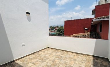 Casa en venta con habitación en planta baja- Excelentes espacios sociales