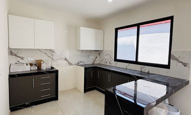 Casa en venta con habitación en planta baja- Excelentes espacios sociales