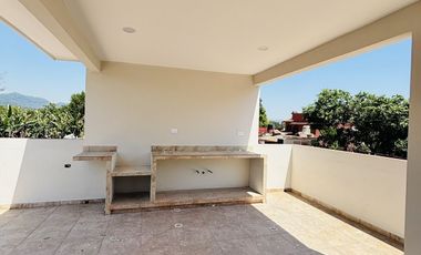 Casa en venta con habitación en planta baja- Excelentes espacios sociales
