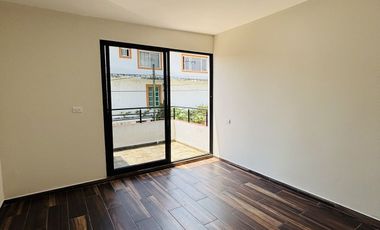 Casa en venta con habitación en planta baja- Excelentes espacios sociales