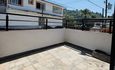 Casa en venta con habitación en planta baja- Excelentes espacios sociales