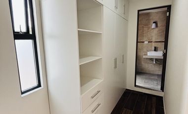 Casa en venta con habitación en planta baja- Excelentes espacios sociales