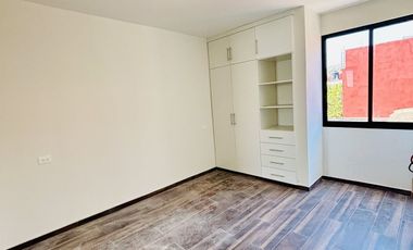 Casa en venta con habitación en planta baja- Excelentes espacios sociales