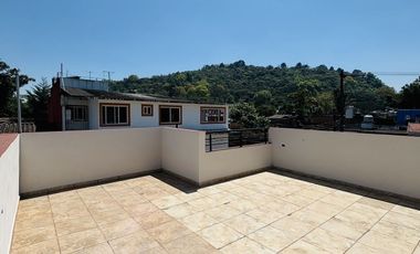 Casa en venta con habitación en planta baja- Excelentes espacios sociales