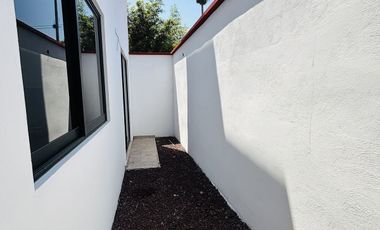 Casa en venta con habitación en planta baja- Excelentes espacios sociales