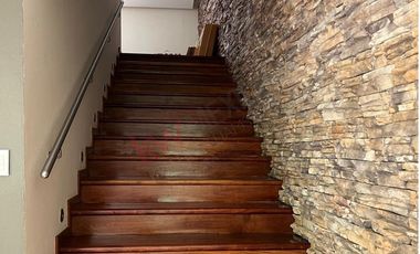 Espectacular Casa en Venta en Residencial San Carlos