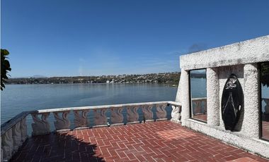 CASA EN RENTA A ORILLA DEL LAGO TEQUES “MC.