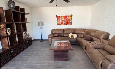 CASA EN RENTA A ORILLA DEL LAGO TEQUES “MC.