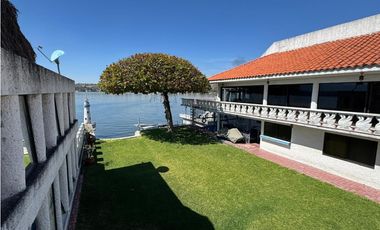 CASA EN RENTA A ORILLA DEL LAGO TEQUES “MC.