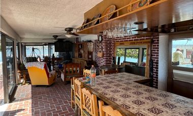 CASA EN RENTA A ORILLA DEL LAGO TEQUES “MC.