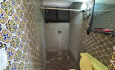 CASA EN RENTA A ORILLA DEL LAGO TEQUES “MC.