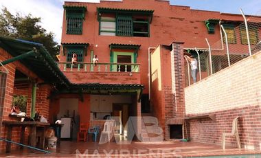 ARRIENDO de FINCAS en EL PEÃOL