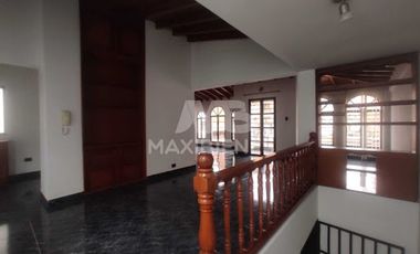 VENTA de CASAS en CALDAS