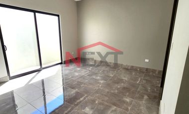 Casa de 1 Piso al Norte, en Hacienda SantaAna