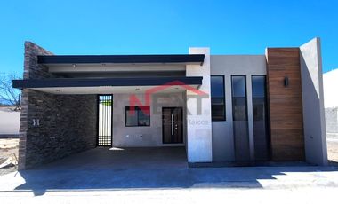 Casa de 1 Piso al Norte, en Hacienda SantaAna