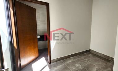 Casa de 1 Piso al Norte, en Hacienda SantaAna