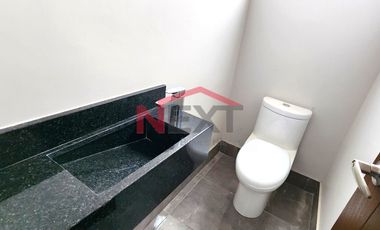 Casa de 1 Piso al Norte, en Hacienda SantaAna